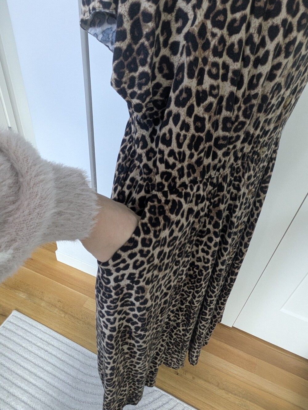 Torrid Plus Size 4x 26 Leopard Print Midi Dress  Short Sleeve - Picture 5 of 11